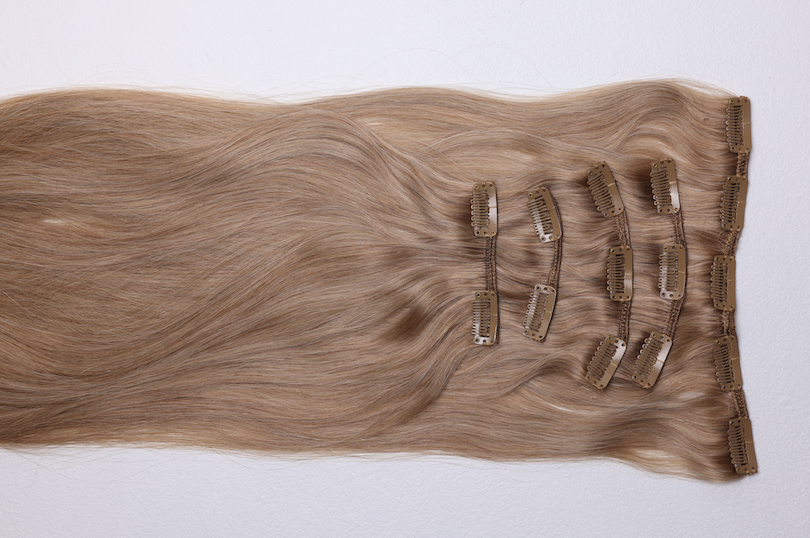 KM HAIR 5pc Clip-In Extensions - Sand 135g