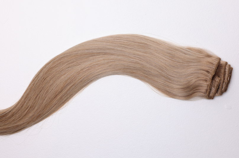 KM HAIR 5pc Clip-In Extensions - Sand 135g