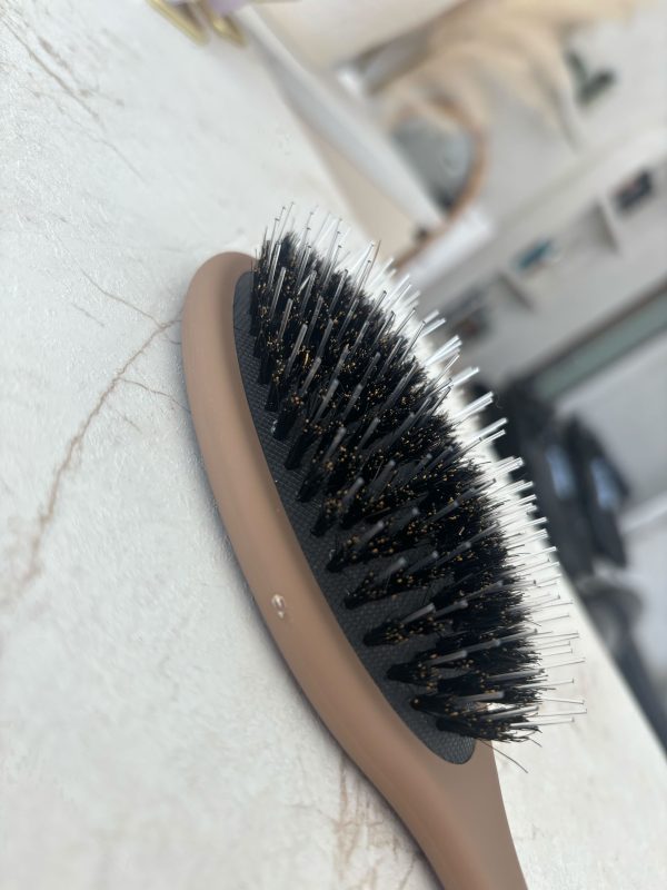 Hair Extension Brush from Sheshwarz